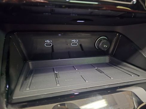 New 2025 Audi SQ5 Prestige image 21