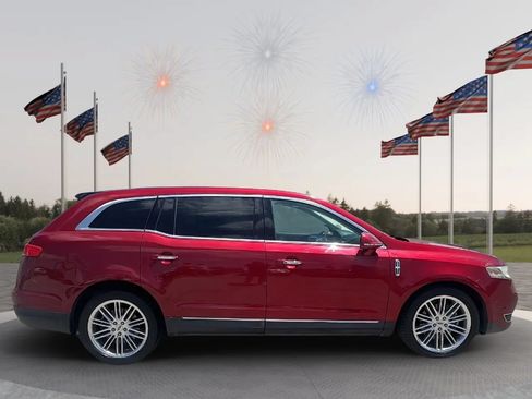 Used 2015 Lincoln MKT AWD w/ Equipment Group 201A image 8