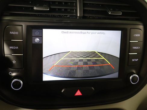 Used 2023 Kia Soul LX w/ LX Technology Package image 43