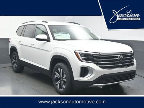 New 2026 Volkswagen Atlas SE FWD image 1