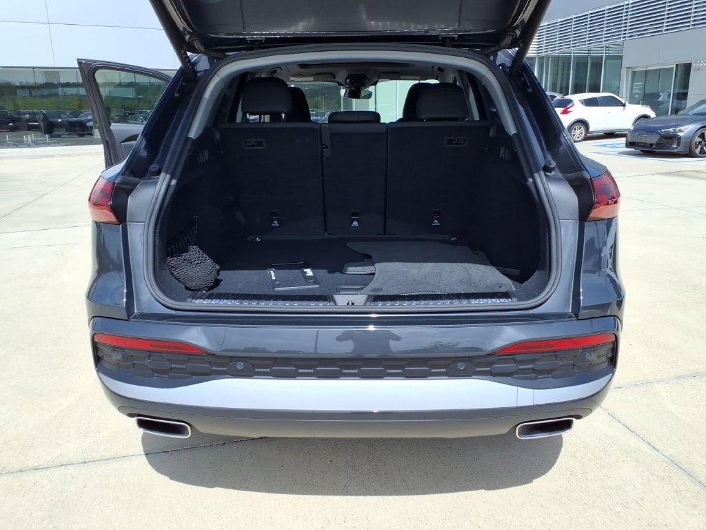Used 2025 Audi Q5 Premium Plus w/ Premium Plus AWD/4WD image 26