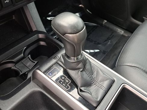 Certified 2022 Toyota Tacoma Limited image 26