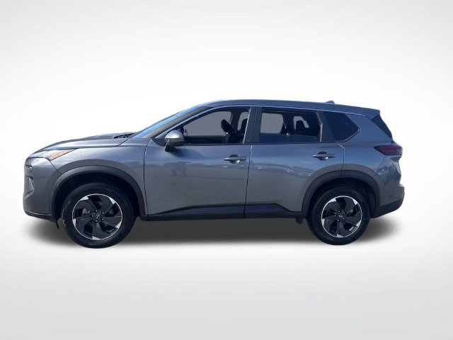 Used 2024 Nissan Rogue SV FWD image 2