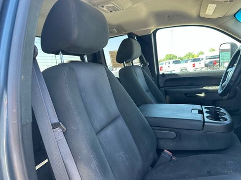 Used 2013 Chevrolet Silverado 2500 LT w/ Interior Plus Package AWD/4WD image 17