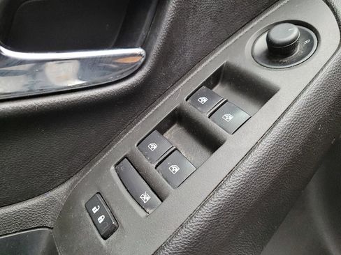 Used 2018 Chevrolet Trax LS FWD image 27