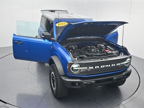 Used 2023 Ford Bronco Badlands w/ Sasquatch Package AWD/4WD image 60