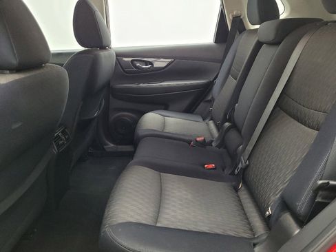 Used 2017 Nissan Rogue S FWD image 18