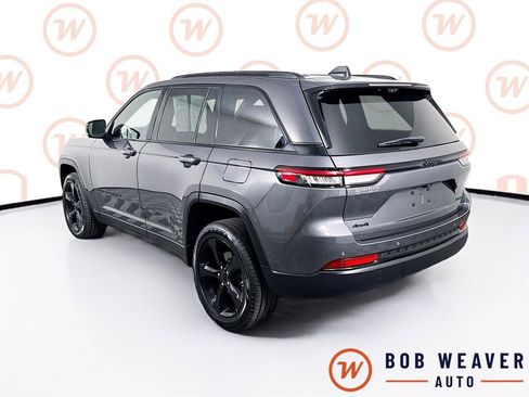 Used 2024 Jeep Grand Cherokee Limited w/ Luxury Tech Group II image 5