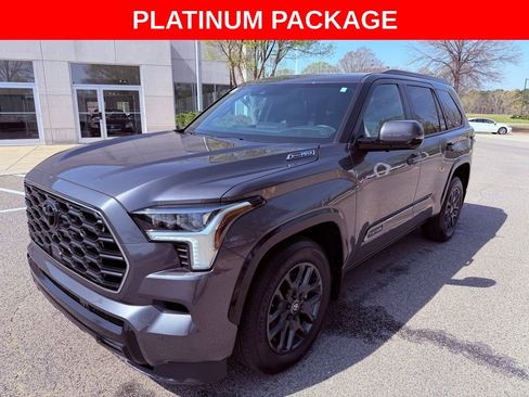 Used 2025 Toyota Sequoia Platinum AWD/4WD image 3