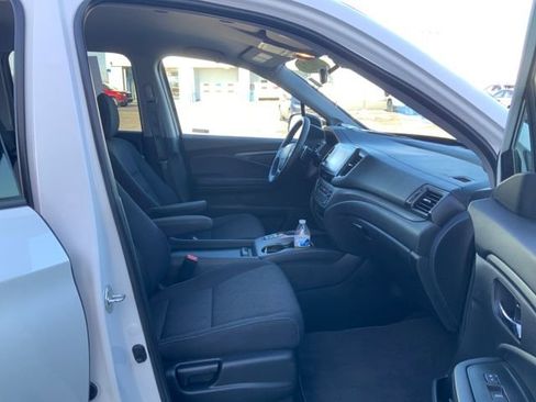 Used 2023 Honda Ridgeline Sport image 15