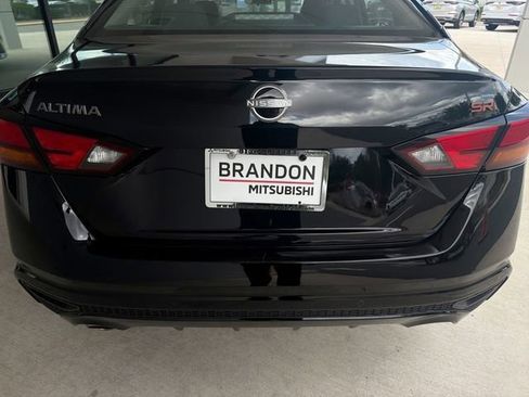 Used 2024 Nissan Altima 2.5 SR FWD image 28