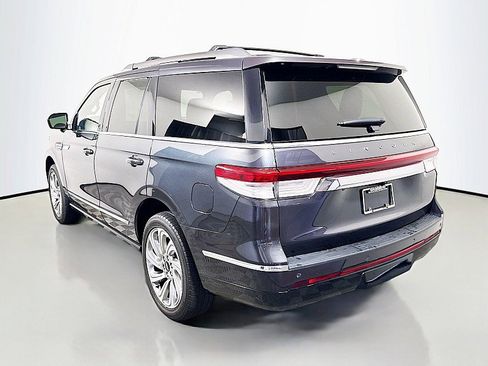Used 2024 Lincoln Navigator Reserve AWD/4WD image 5