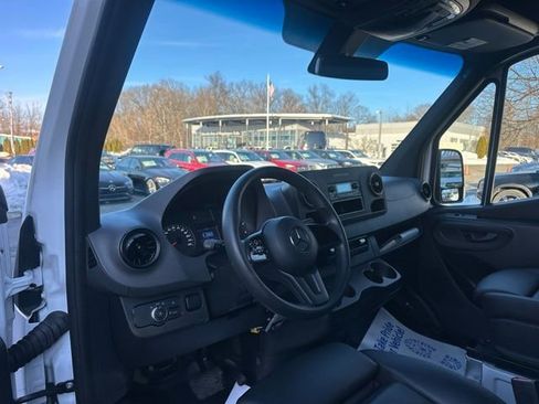 Used 2023 Mercedes-Benz Sprinter 144 Cargo image 11