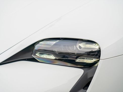 Used 2021 Porsche Taycan 4S image 27