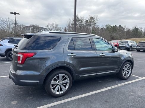 Used 2018 Ford Explorer Limited w/ Ford Safe & Smart Package image 2