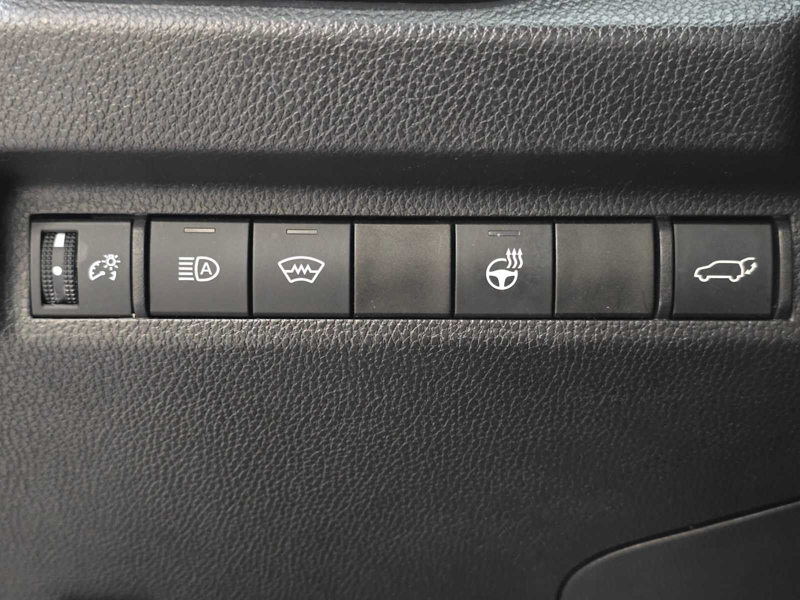Certified 2024 Toyota RAV4 SE w/ Convenience Package AWD/4WD image 18