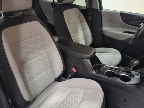 Used 2018 Chevrolet Equinox LT AWD/4WD image 11