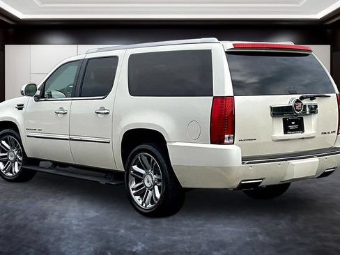 Used 2013 Cadillac Escalade ESV Platinum AWD/4WD image 4