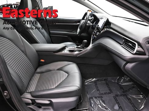 Used 2024 Toyota Camry SE w/ Cold Weather Package FWD image 25