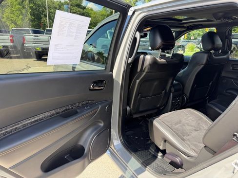 Used 2023 Dodge Durango R/T w/ Hemi Orange Plus Package AWD/4WD image 17