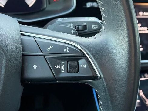 Used 2019 Audi Q8 Prestige AWD/4WD image 29