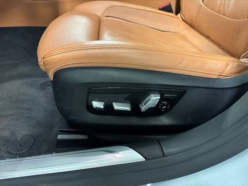 Used 2018 BMW 740i xDrive AWD/4WD image 24