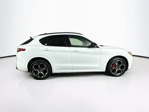 Used 2023 Alfa Romeo Stelvio Veloce AWD/4WD image 10