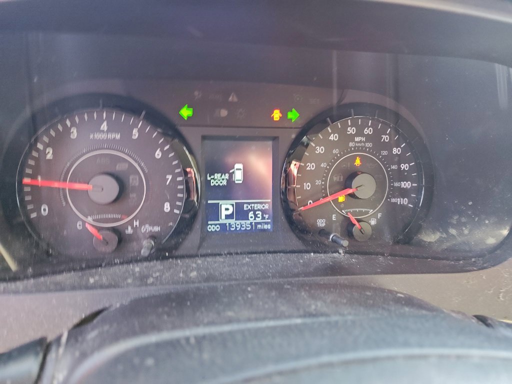 Used 2015 Toyota Sienna LE FWD image 8