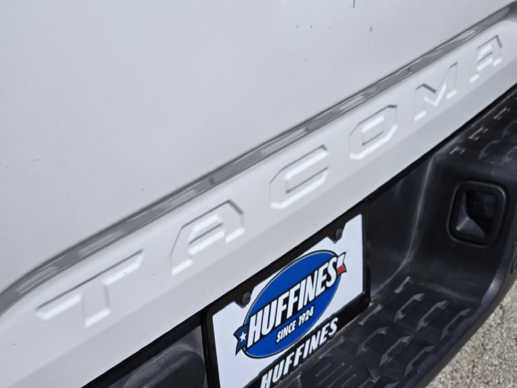 Used 2023 Toyota Tacoma SR RWD image 10