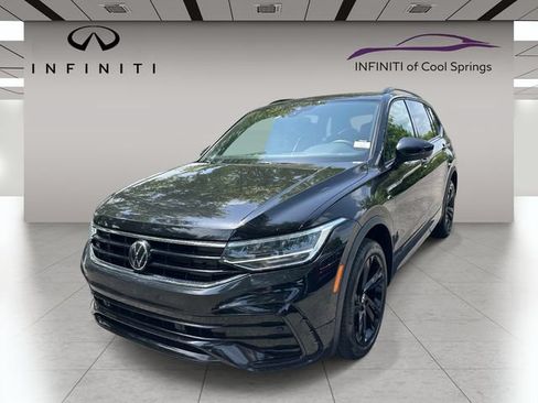 Used 2024 Volkswagen Tiguan SE R-Line FWD image 3