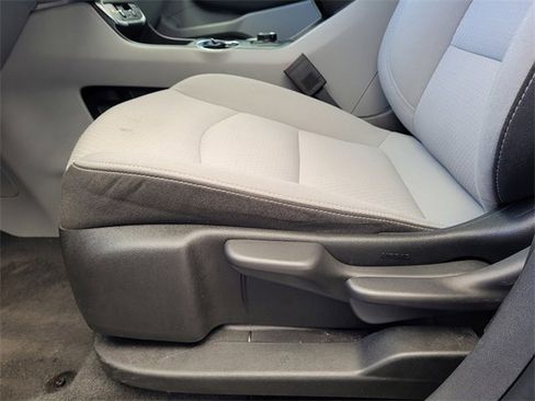 Used 2024 GMC Terrain SLE image 21