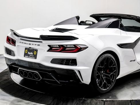 Used 2026 Chevrolet Corvette ZR1 w/ Stealth Interior Trim Package RWD image 24