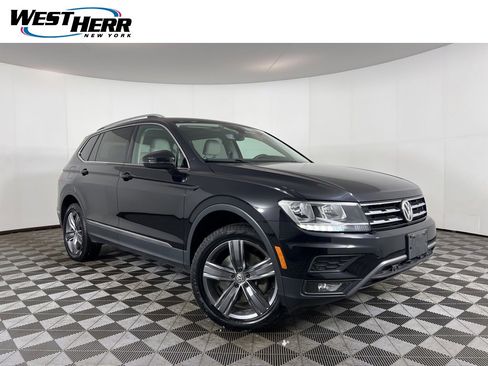 Used 2020 Volkswagen Tiguan SEL image 1