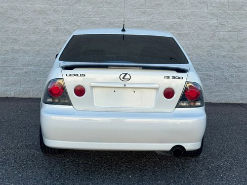 Used 2004 Lexus IS 300 RWD image 7