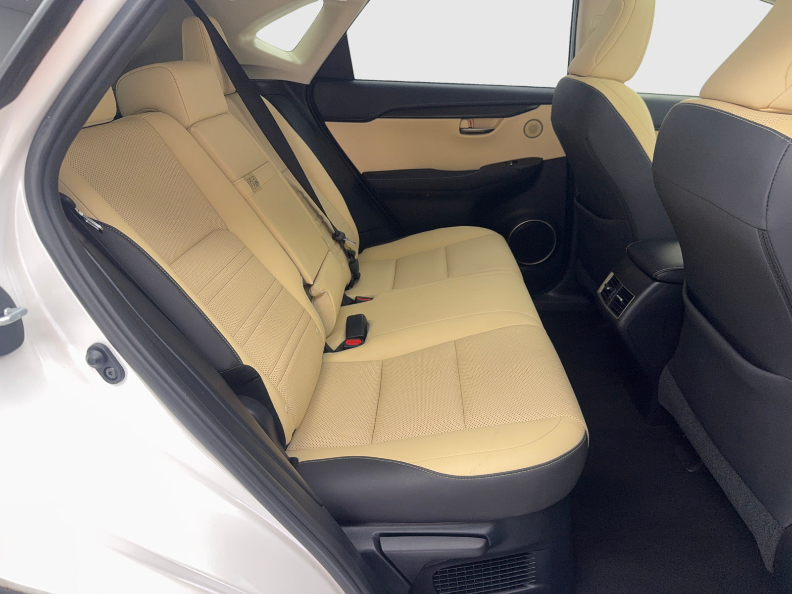 Used 2018 Lexus NX 300h AWD w/ Premium Package image 40