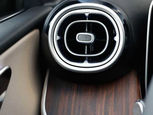 Used 2026 Mercedes-Benz GLC 300 4MATIC image 20