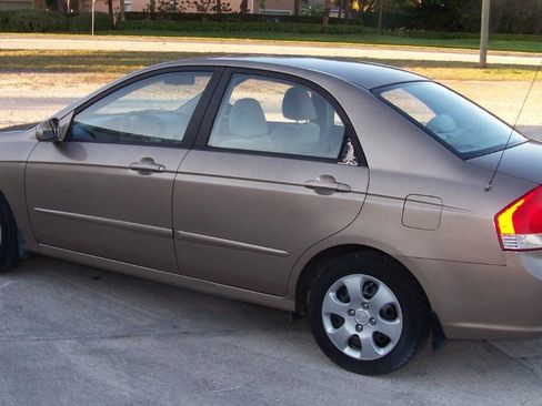 Used 2007 Kia Spectra EX image 6