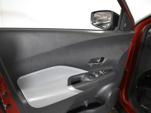 Used 2024 Nissan Kicks SR w/ SR Premium Package FWD image 7