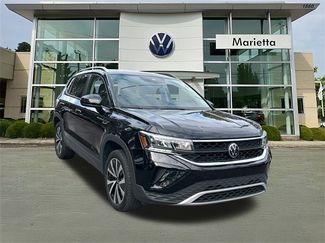 Used 2024 Volkswagen Taos SE video 1