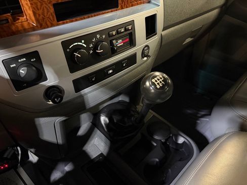 Used 2006 Dodge Ram 3500 Truck Laramie AWD/4WD image 3
