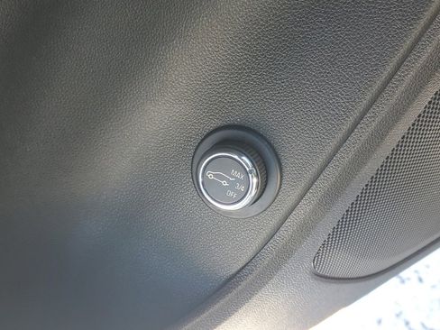 Used 2022 Chevrolet Blazer RS image 11