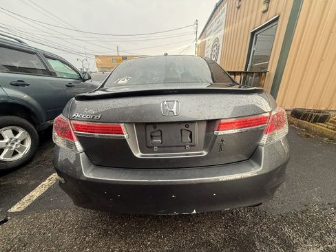 Used 2011 Honda Accord EX-L image 17