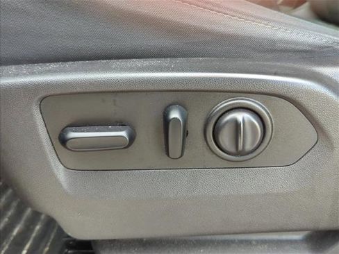 Used 2019 GMC Sierra 1500 Elevation w/ Elevation Value Package image 9