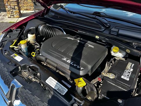 Used 2014 Dodge Grand Caravan SXT FWD image 33