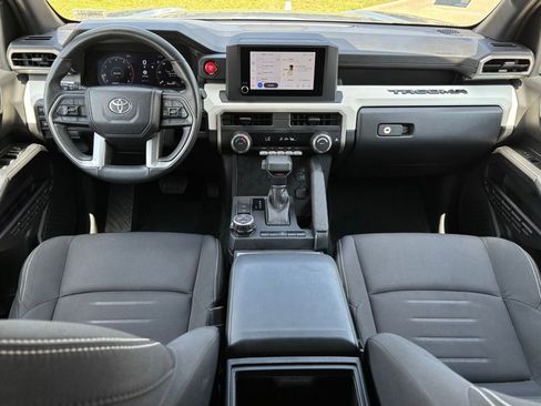 Used 2024 Toyota Tacoma TRD Off-Road AWD/4WD image 9