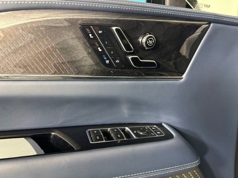 New 2025 Cadillac Escalade IQ Luxury 2 AWD/4WD image 10