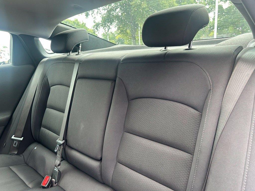 Used 2023 Chevrolet Malibu LT FWD image 28