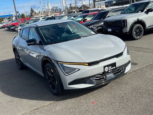 New 2025 Kia EV6 Wind AWD/4WD image 7