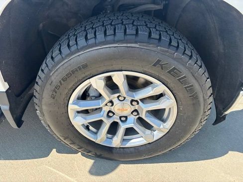 Used 2025 Chevrolet Silverado 1500 LT AWD/4WD image 30
