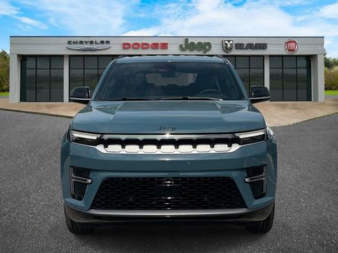 New 2026 Jeep Grand Wagoneer L 4WD image 36